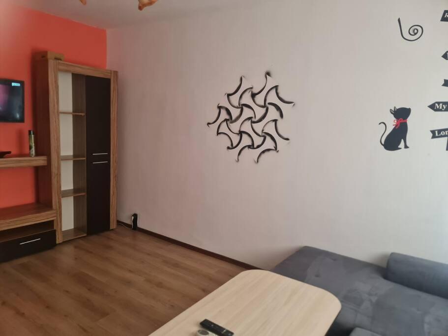 Apartment 37