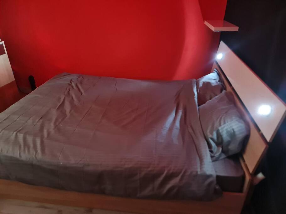 Apartment 37